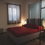 Za House